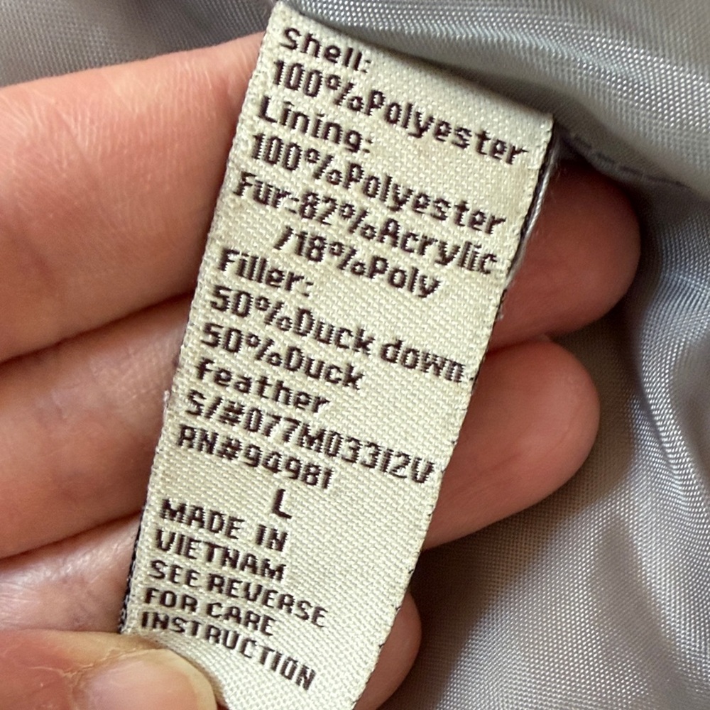 Forever 21 Duck Down White Puffer Vest - Picture 6 of 8